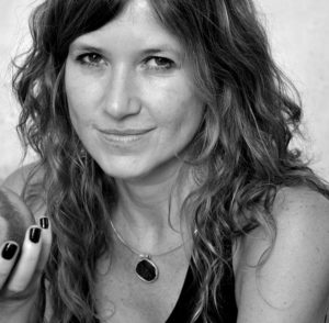 Andrea Jeftanovic card